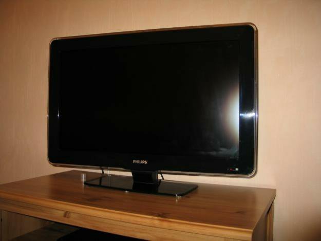 Филипс телевизор год выпуска. Philips 32pfl. Телевизор LCD Philips 32 PFL 3605/60. Телевизор Philips 32p. Телевизор Филипс 32 дюйма.