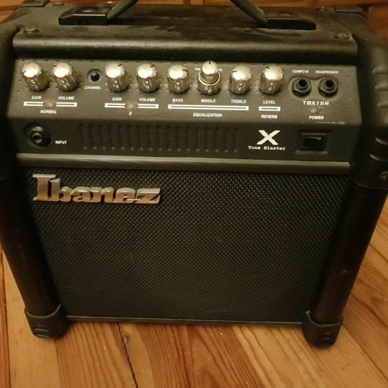 Комбик усилитель. Комбик Ibanez tbx15r. Ibanez TBX 30r. Комбик и усилитель разница.