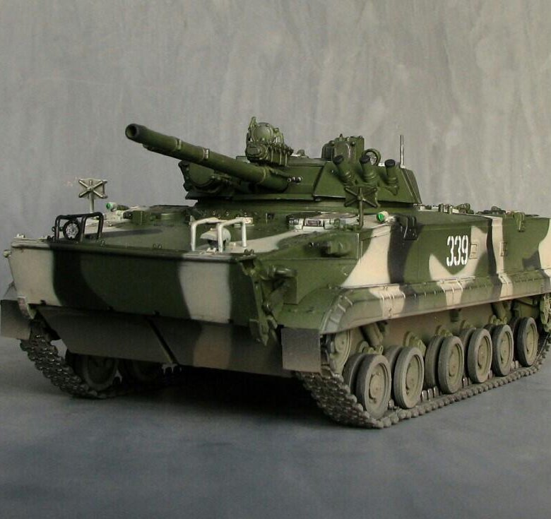 сборная модель бмп 3