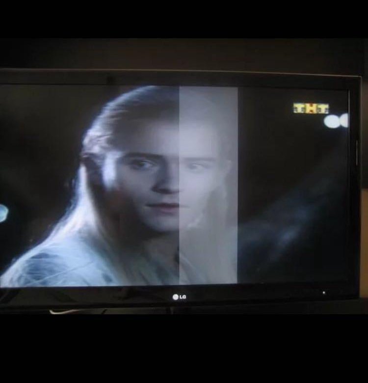 Вертикальные полосы на телевизоре lg. Полосы на телевизоре. Вертикальные полосы на экране телевизора. Белая полоса на экране телевизора. Появилась полоса на экране телевизора.