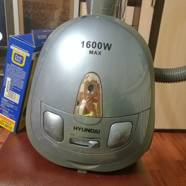 ПЫЛЕСОС HYUNDAI 1600W - купить в Красноярске, цена 1 499 руб., продано 30 марта