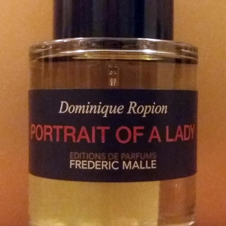 Frederic malle d hiver. Frederic Malle l'Eau d'hiver. Духи Фредерик маль Талая вода. Фредерик маль портрет леди. Jean Claude Ellena Frederic Malle.