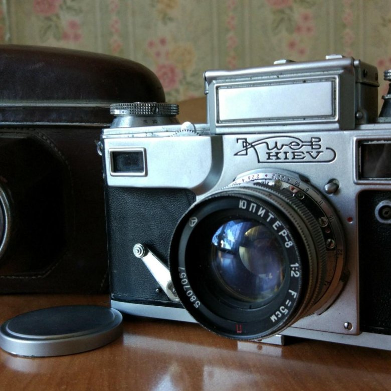 Продать советские фотоаппараты. Продать советские фотоаппараты. Фотоаппарат олимп пленочный. Зоркий а 50. Фотоаппарат 1972 года.