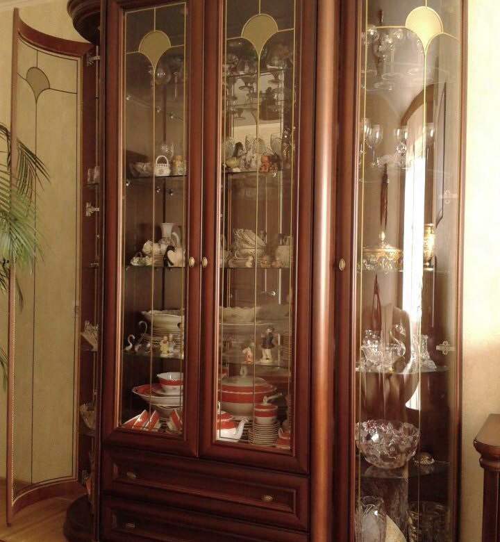 Шатура шкаф витрина. Сервант хельга угловая витрина. Сервант б,у. Авито шкафы для посуды. Шкаф посудный karma 140.