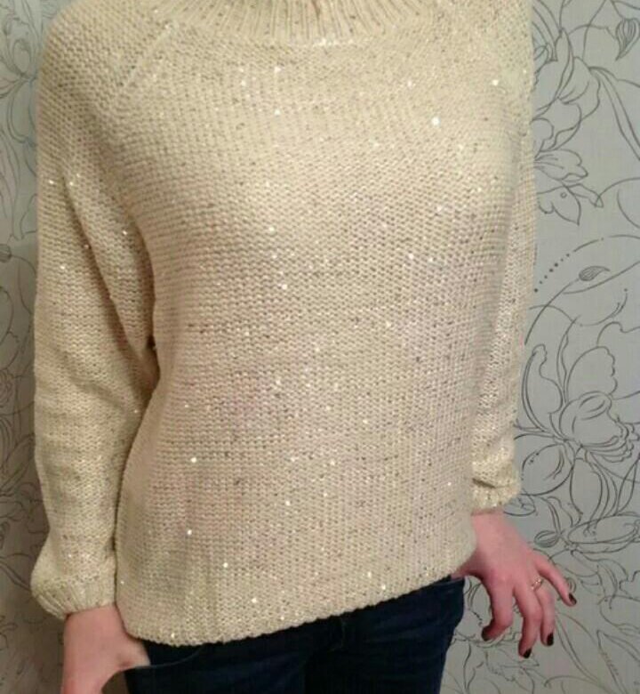 Женский свитер с люрексом