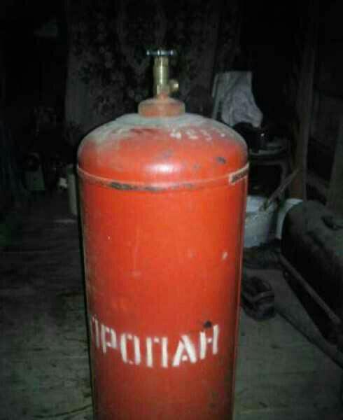 Газовый баллон 27 литров. Газовый баллон 10 литров. Заправка баллонов газом. Газовый баллон 27 литров фото. Баллон воздухопуска.