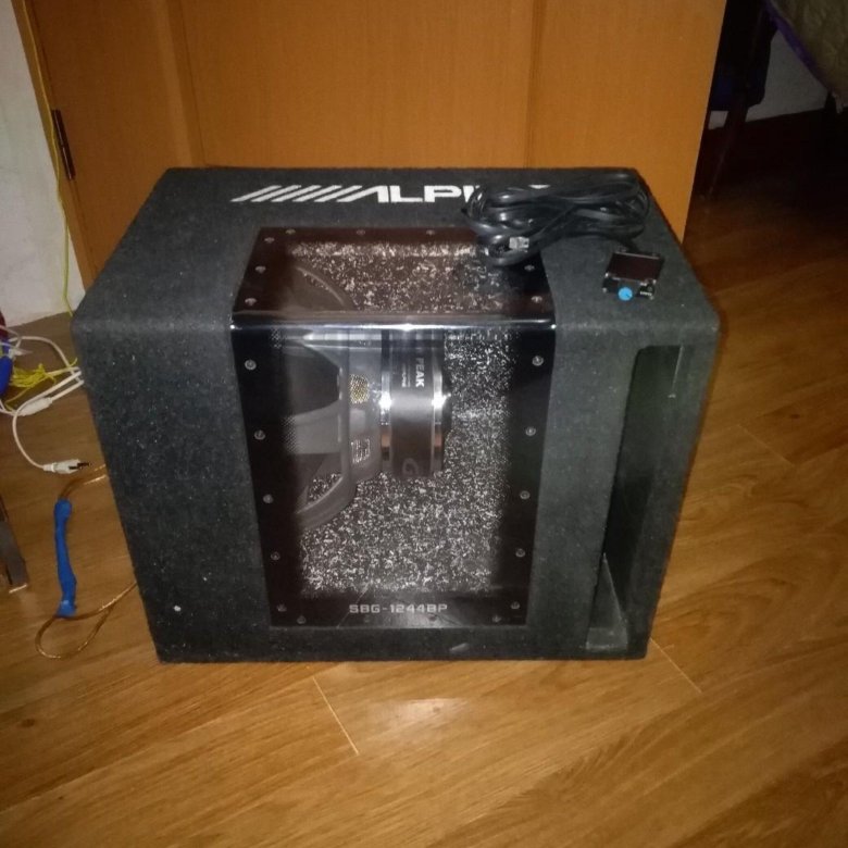 3500 ватт. плита индукционная hotberg x-33.