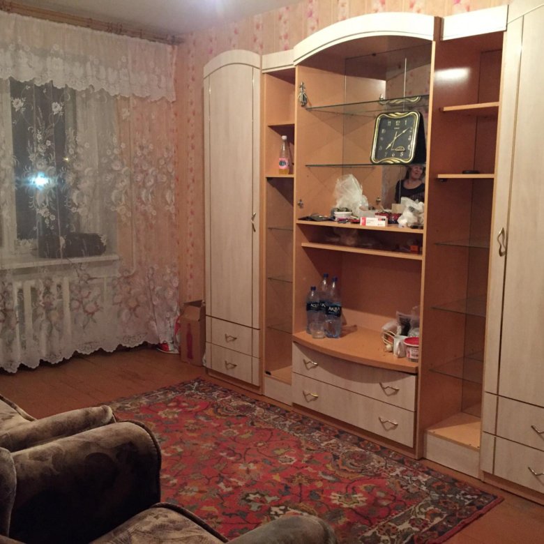 Серов купить 1 комнатную. Серов Гагарина 29 квартира 6. Однокомнатные квартиры на площади Серова Омск. Снять квартиру в Серове.