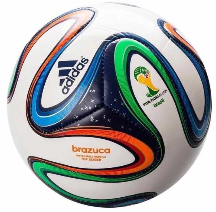 Мяч adidas Brazuca 2014