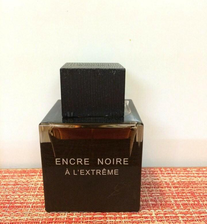 Lalique encre noire extreme