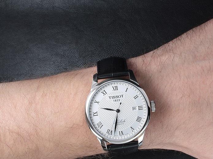 Tissot T41.1.423.33 13 500 . 1