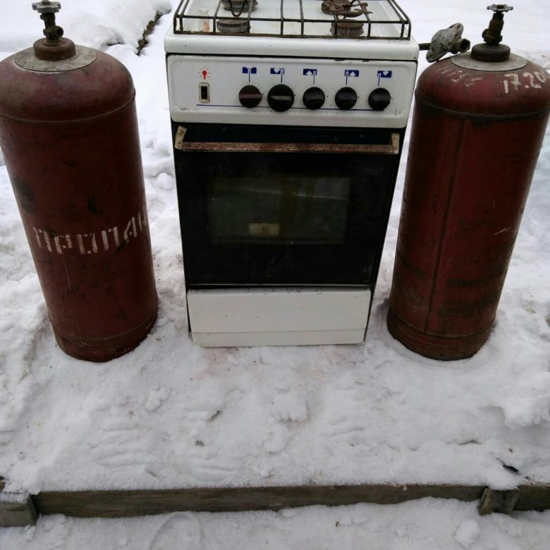 Газовые баллоны для плиты на дачу. Газовый баллон для плиты. ГАЗ В баллонах для газовой плиты. Газовый баллон для печки газовой. Газовая плита с баллоном внутри