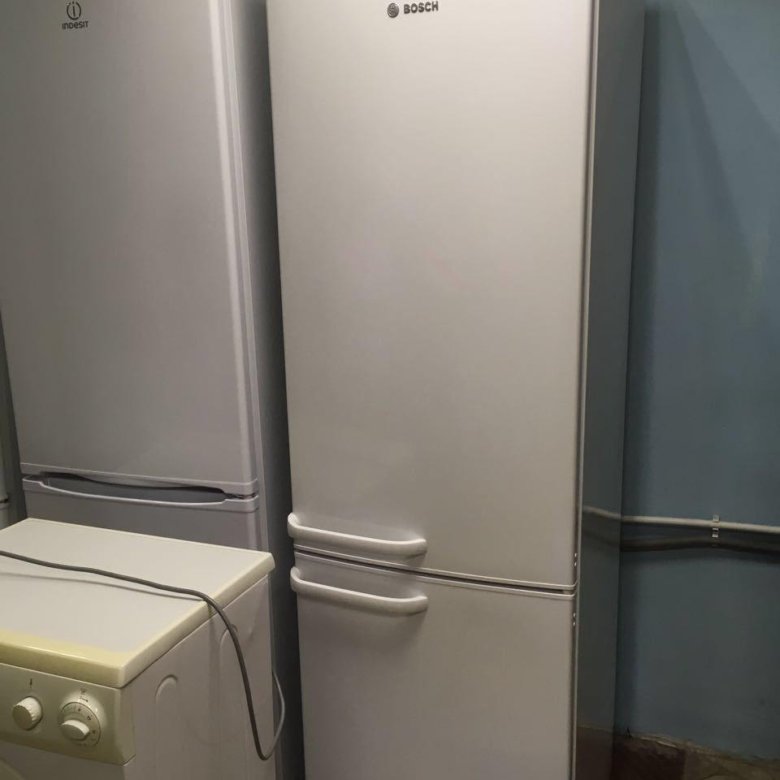 Старый холодильник bosch. Холодильник bosch старые модели. Старый холодильник bosch kgv 3605. Трехкамерный холодильник бош. Холодильник бош ksv 1996 года.