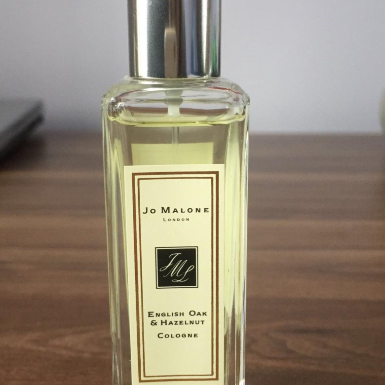 Jo malone english oak hazelnut. Jo Malone English Oak. Jo Malone Hazelnut English. Джо Малон английский дуб и Лесной орех.