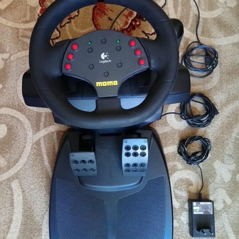 Momo racing. Руль Logitech Momo Racing. Logitech Momo Racing комплектация. Логитеч МОМО руль. Руль МОМО рейсинг Логитек комплектация.