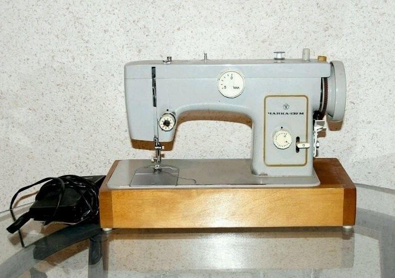 Чайка 3005 швейная машинка