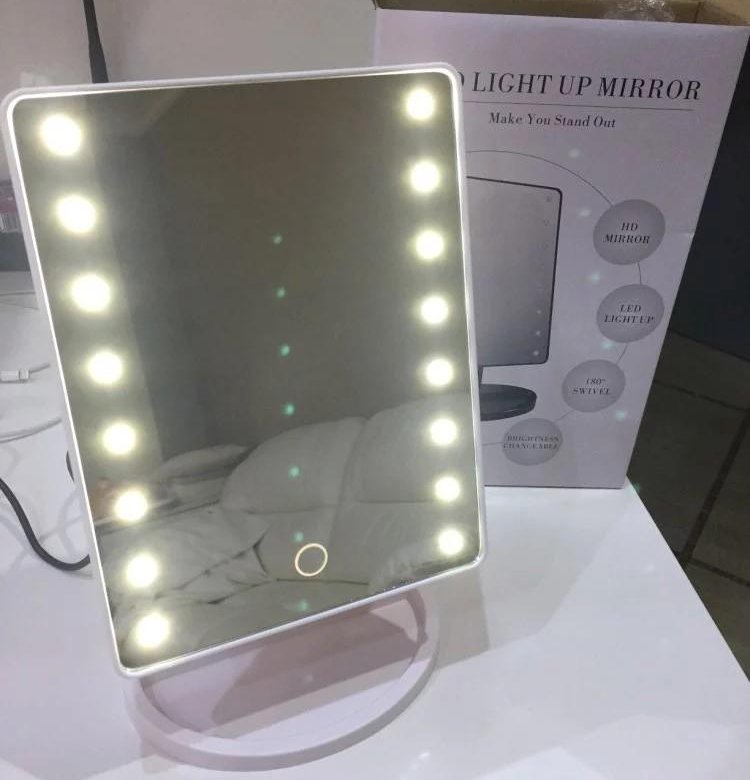 Купить зеркало в кирове. Energy en-704 led подсветка. Laf настольное зеркало с подсветкой mdl1801-xh03. Зеркало с подсветкой светофор. Светящиеся зеркало.