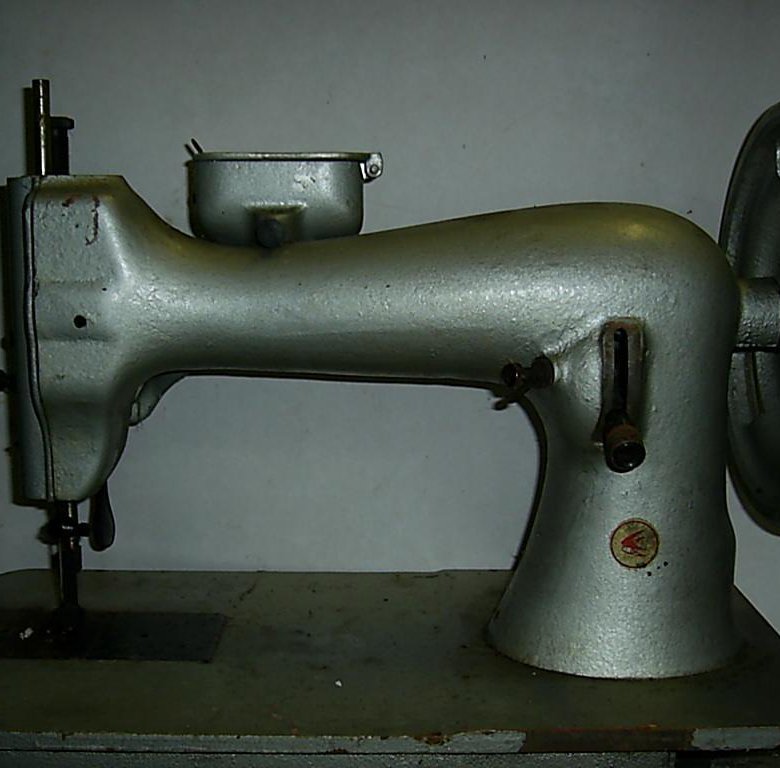 Швейная машина 23 класс. Промышленная швейная машина пмз 22. Швейная машинка 23ам пмз промышленная. Швейная машина 23 класс. Швейная машина 23 класс.