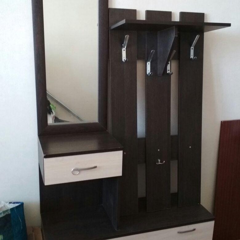 Маленькая прихожая авито. Прихожая машенька 2. Прихожая б у за 2000. Авито прихожая г алексеевка. Прихожая из лдсп 25 мм.