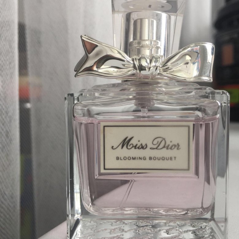 Духи miss. Miss Dior 0.2 ml. Мисс диор масляные духи. Духи Мисс Силиция. Духи Мисс ласкала.