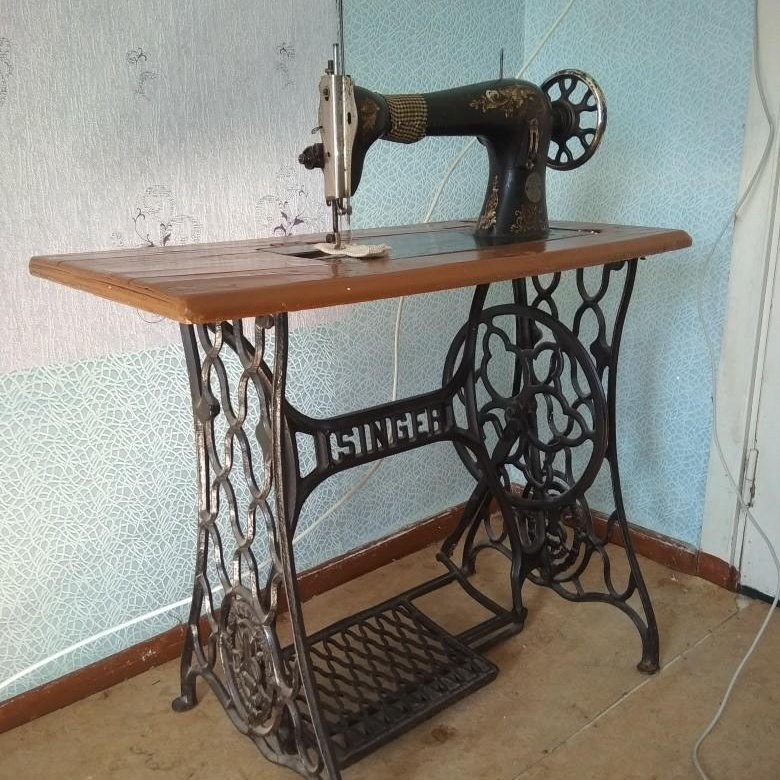 Старинная швейная машинка купить. Швейная машинка (Zinger super 2001). Швейная машинка Зингер 1902 года. Швейные машинки Зингер а698882. Швейная машинка Сингер и Зингер.