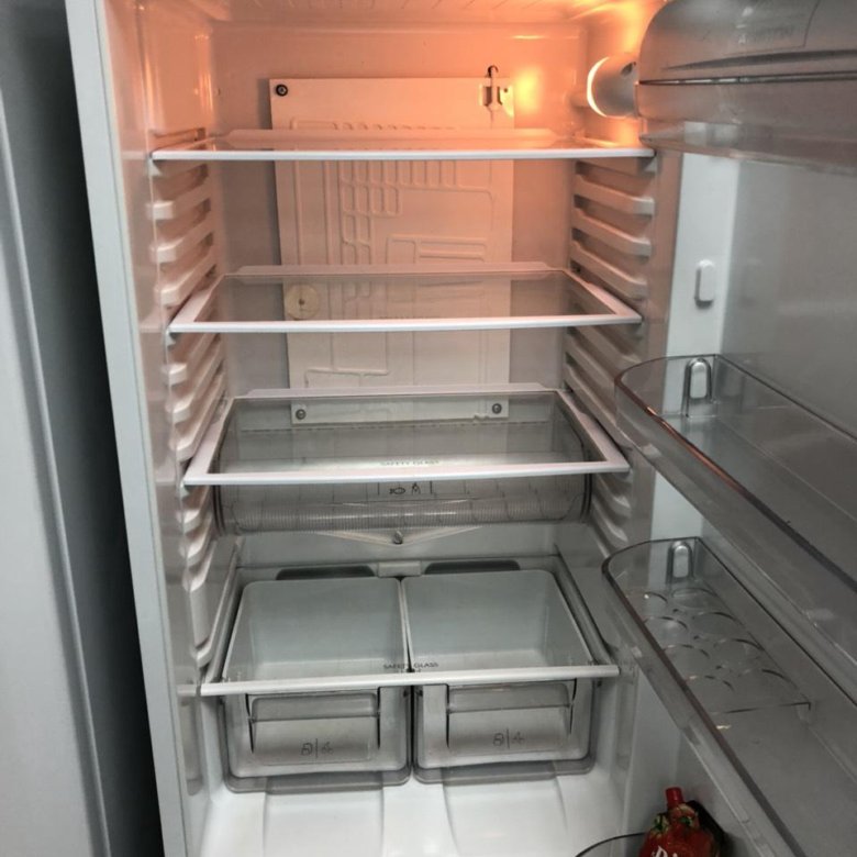 Холодильник 2 компрессора. Холодильник Hotpoint-Ariston 2 компрессора. Аристон 2 компрессора холодильник. Холодильник Хотпоинт Аристон 2 компрессора. Холодильник Аристон 1151-2.