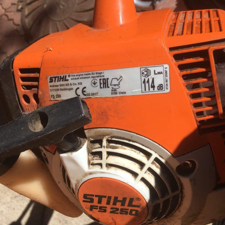 Двигатель мотокосы штиль. Серийный номер Stihl FS 250. Мотокоса штиль 250 сборка. Диск для бензокосы штиль.