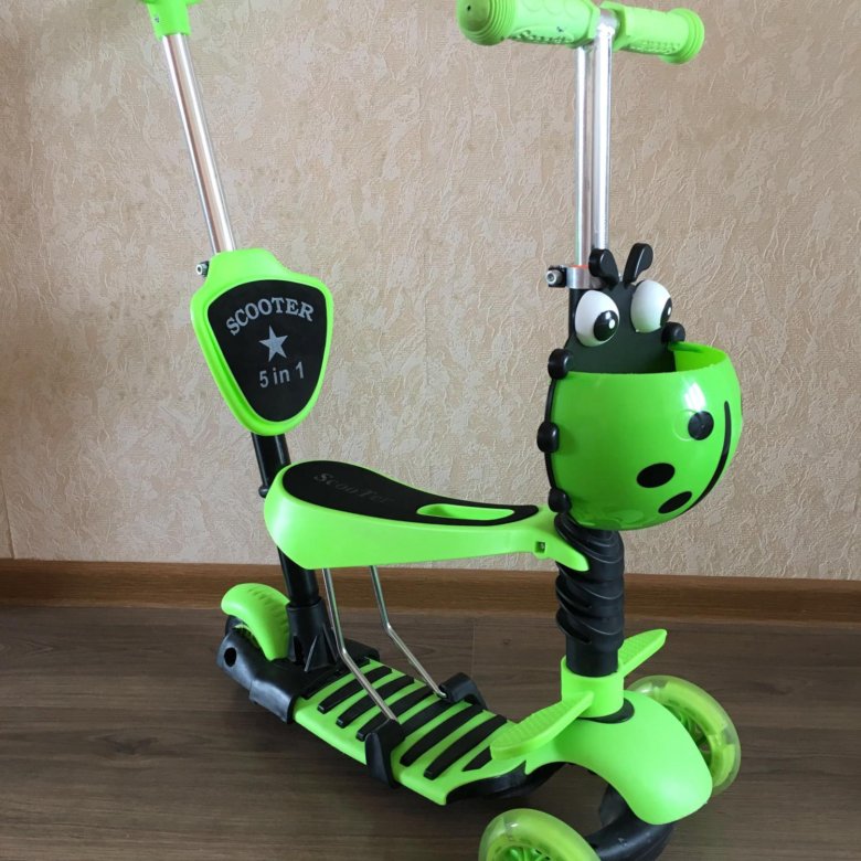 Самокат коровка. Беговел Scooter с подножкой. Самокат Kreiss трехколесный с Божьей коровкой. Самокат Крейс с ручкой Божья коровка. Подножка для самоката 5 в 1.