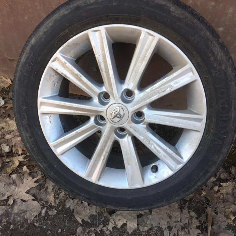 Колеса toyota. Тойота Камри колеса r17. 215/55 R17 Camry. Camry 40 r17 215 55. 215 55 R17 Камри 40.