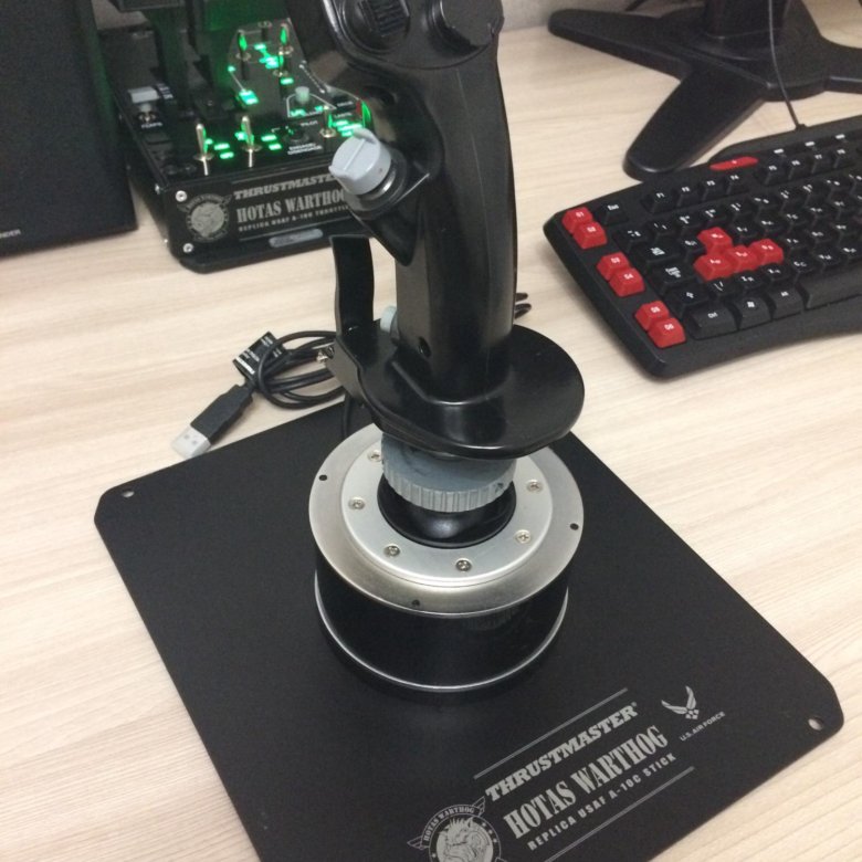 Thrustmaster flight stick. Thrustmaster Warthog Flight Stick. Компьютерный джойстик Thrustmaster. Thrustmaster Flightstick. Thrustmaster Hotas Warthog с рукояткой от Су-27.