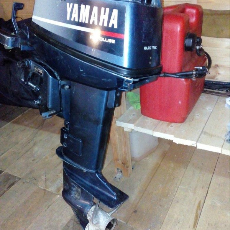 Купить лодочный мотор бу в красноярском. Лодочный мотор Yamaha 20. Ямаха Лодочный мотор керосинка 20. Мотор Ямаха 20 двигатель 1998 год. Ямаха 20 1997.