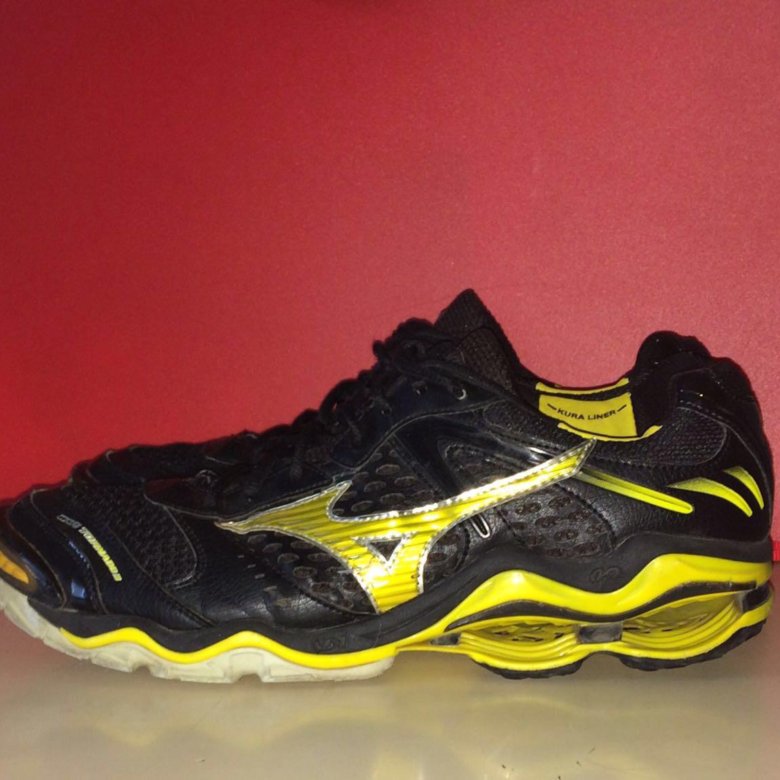 mizuno wave tornado 3