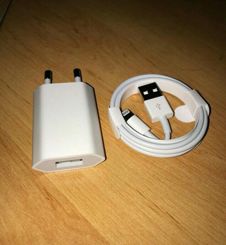 Зарядное для iphone 15 pro. Паурбек зарядка для айфон 11. Зарядка для айфона оригинал. Зарядник iphone 11 оригинал. Оригинальная зарядка на айфон 11.