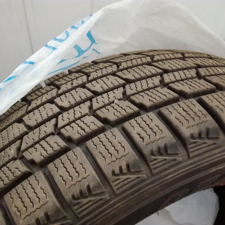 Данлоп липучка. Dunlop Graspic ds3. Резина Dunlop липучка. Липучка Dunlop re studless.