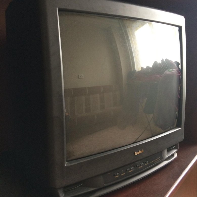 Lg включить без пульта. Старый телевизор без пульта. Старый телек. Телевизоры без пульта Советский.