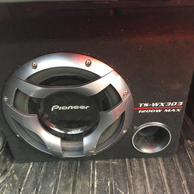 Сабвуфер pioneer ok. Pioneer TS wx303 1200w. Сабвуфер Пионер TS-wx303. Сабвуфер Пионер картинки. Саб Омск.