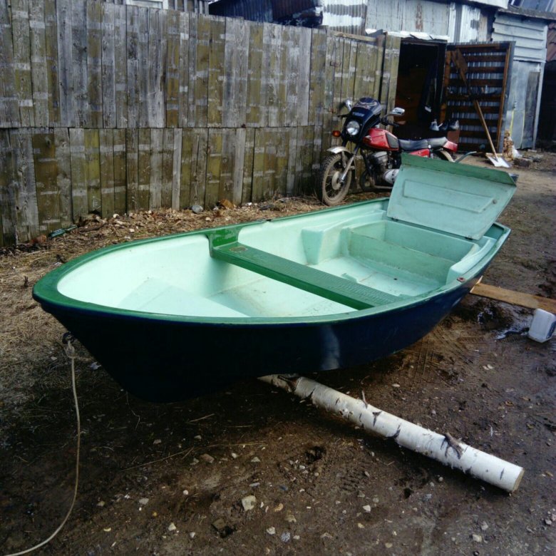 Авито лодка краснодарский край. Лодка пластиковая. Красивая лодка пластиковая. Пластиковые лодки б/у. Советская пластиковая лодка длинной 3150 см.