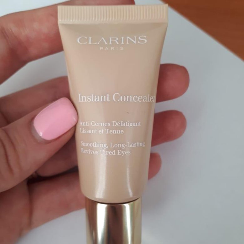 Clarins instant concealer свотчи