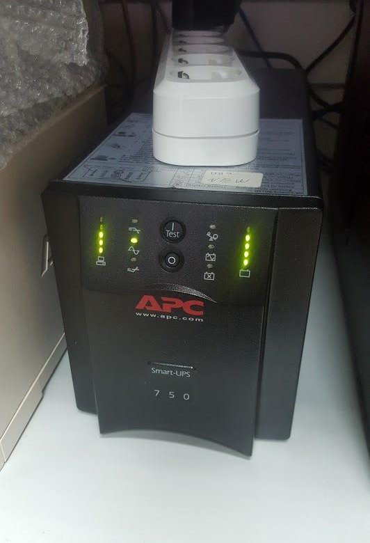 Ибп 750va. ИБП APC Smart-ups 750. APC Smart-ups 750va/500w. Ups APC Smart ups 750. Бесперебойник APC 750.