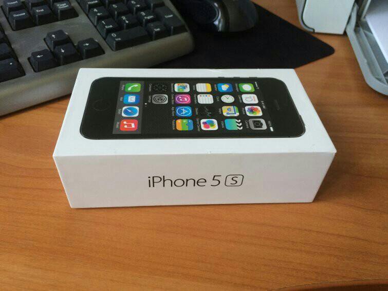 Айфон без коробки. Iphone 5s Box. Iphone 5s коробка. Iphone 5 коробка. Коробка от айфона 5s.