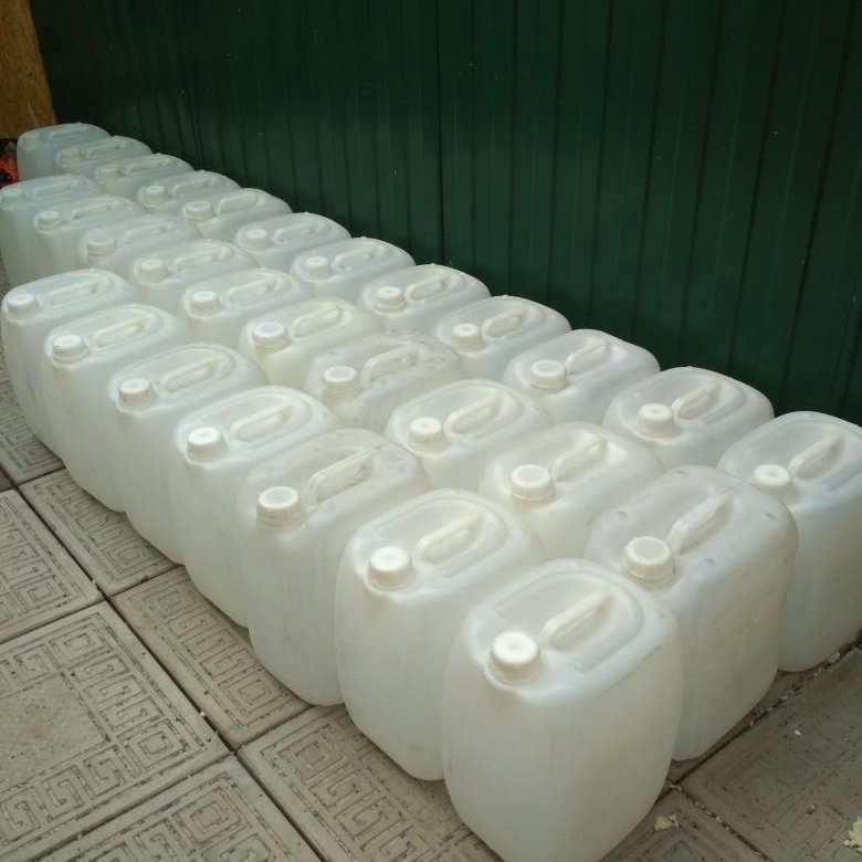 Бутыль 20л реахим. Продам солярку. Канистра 20 литров. Бак тпа туалетной кабины 350л. Канистра 15 литров бочонок.