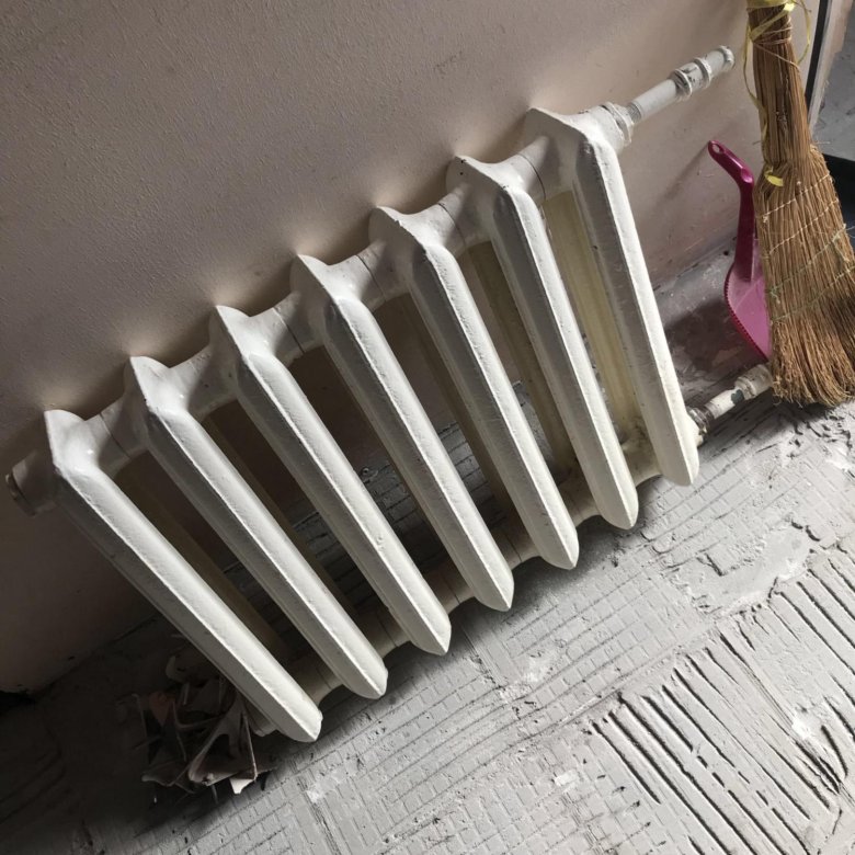 Чугунный радиатор с конвекцией. Сварка чугунных батарей. Монтаж чугунных радиаторов отопления. Демонтаж чугунных радиаторов. Ремонт чугунных радиаторов.