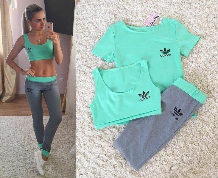 Авито спортивный костюм девочка. Костюм спортивный тройка с майкой женский зеленый. Костюм зеленый тройка топ женский. Спортивные костюмы на авито.