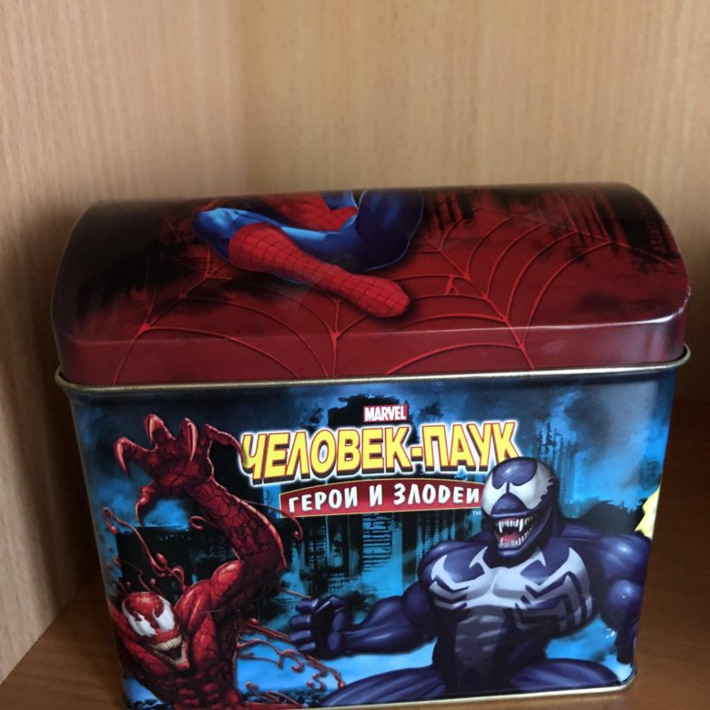 Карточки человек паук герои и злодеи купить. Человек паук герои и злодеи. Человек паук герои и злодеи коробка. Коробка для карточек человек паук. Комиксы человек паук с карточками.