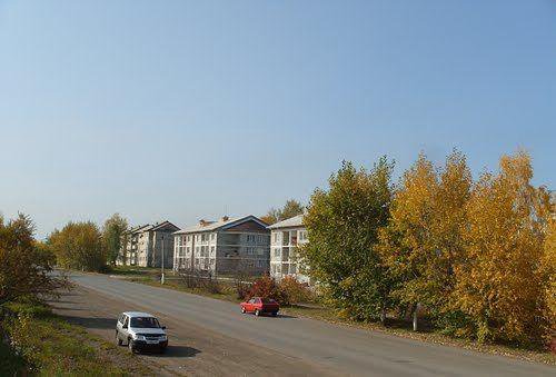 Дубинино красноярский. Дубинино (городской округ Шарыпово). Дубинино набережная улица. Дубинино Красноярский край фото города. Фото деревяшек посëлок Дубинино.