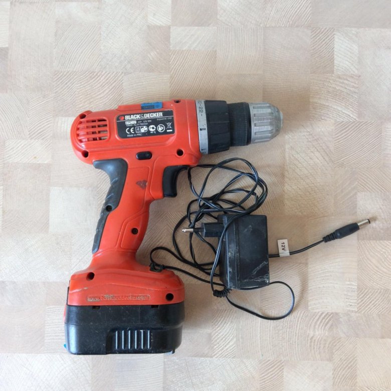 Шуруповерт black decker. Black&Decker шуруповёрт ad600. Аккумулятор блек Декер. Шуруповерт дрель ударная 18v 2 аккумулятора ориг блек Декер. Аккумулятор в шуруповерт блек Декер.