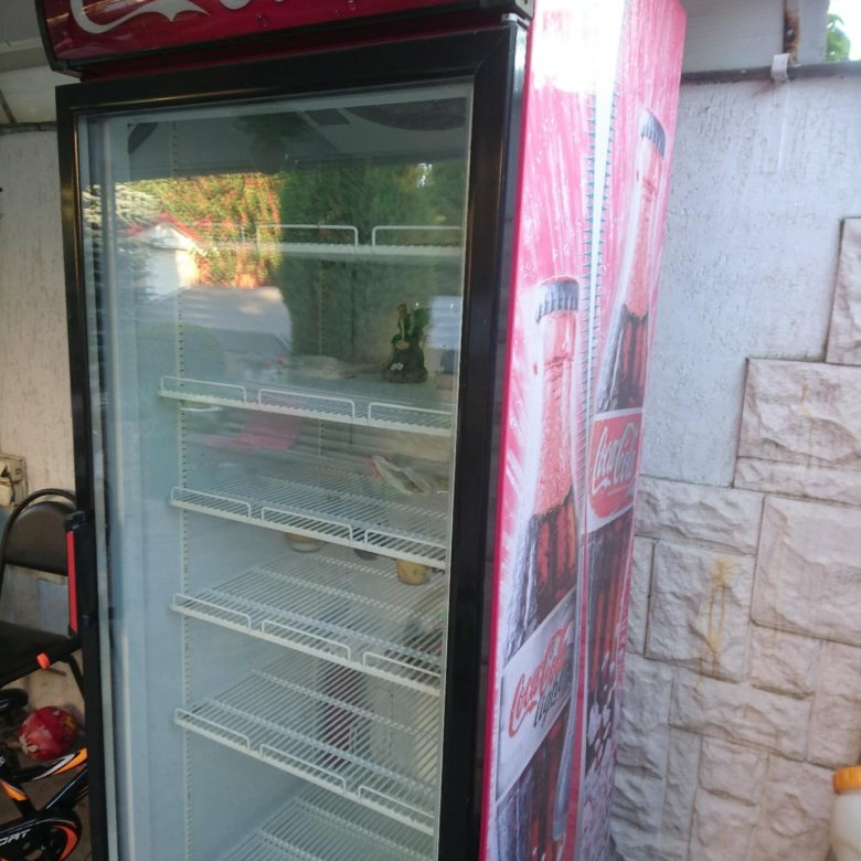 Витрина тольятти. Шкаф холодильный Frigorex fv650. Fv650 Кока кола холодильник. Холодильник Frigoglass FV 650. Витринный холодильник Фригорекс.
