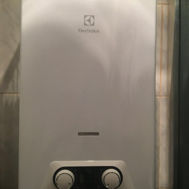 Колонка electrolux. Газовая колонка Electrolux 13mbar. Электролюкс газовая колонка 240. Газовая колонка Electrolux 2003 года. Газовая колонка Электролюкс полуавтомат.