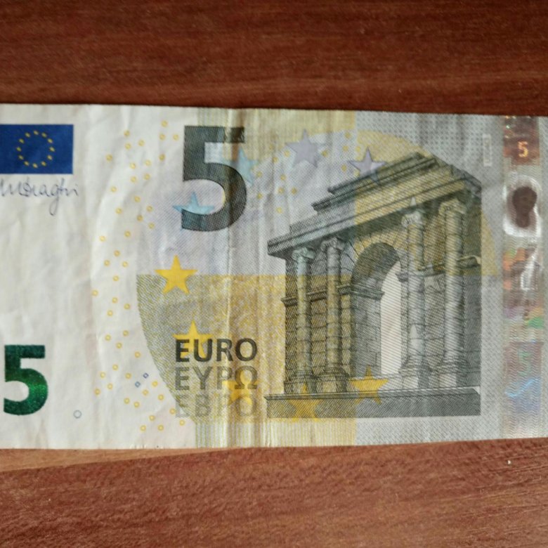 5 евро в долларах. 5 Евро банкнота. Банкнота 5 евро 2013. Купюра 5 евро 2013. 5 Евро бумажные.