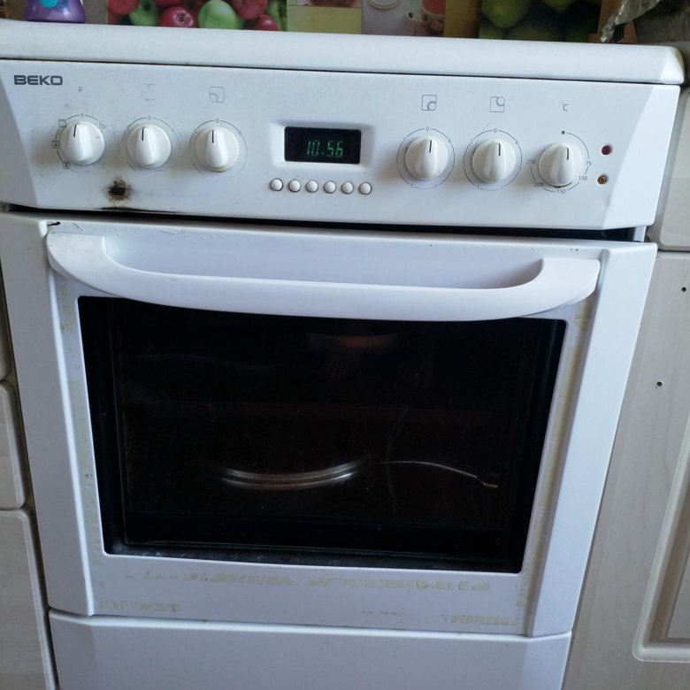 Beko cm 61220. Плита Beko 68200. Духовка веко см304000aw. Электрогазовая плита веко панель управления.